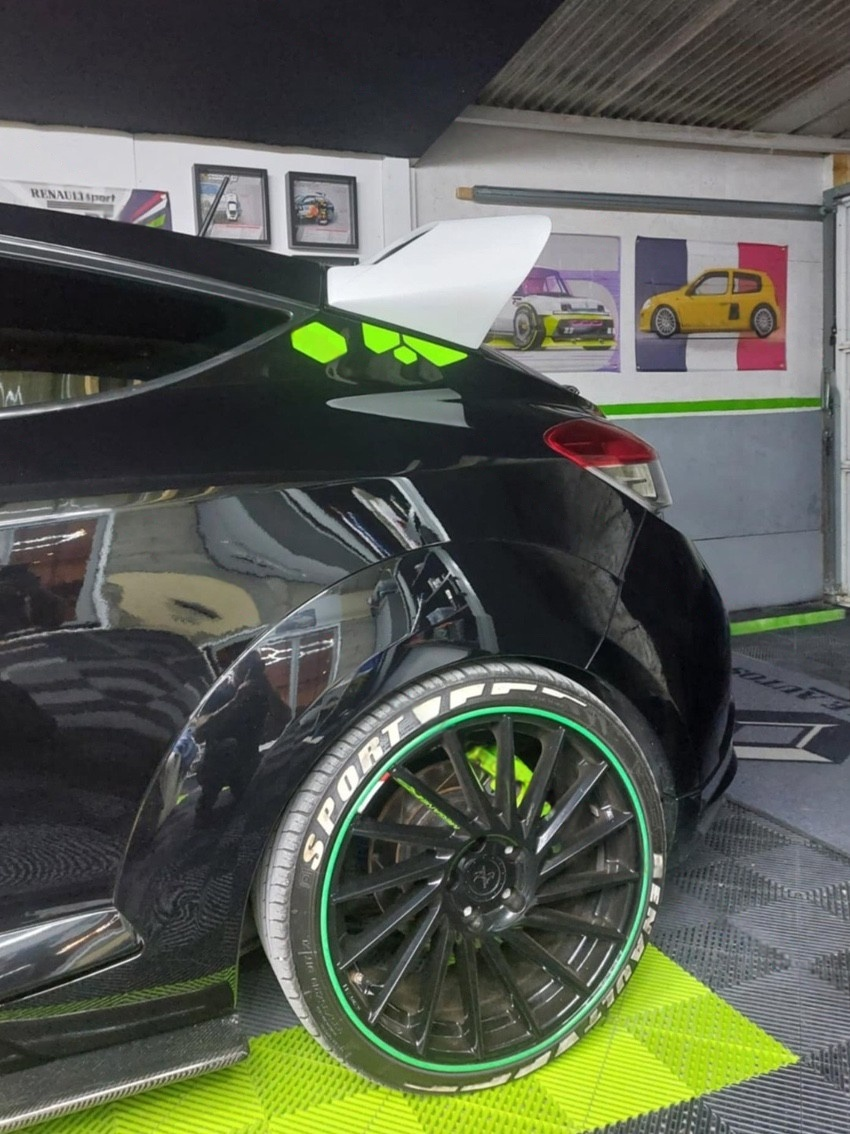 Eleron luneta portbagaj RENAULT MEGANE MK3 RS aspect CUP doar pentru MK3 RS facelift TFB TUNING