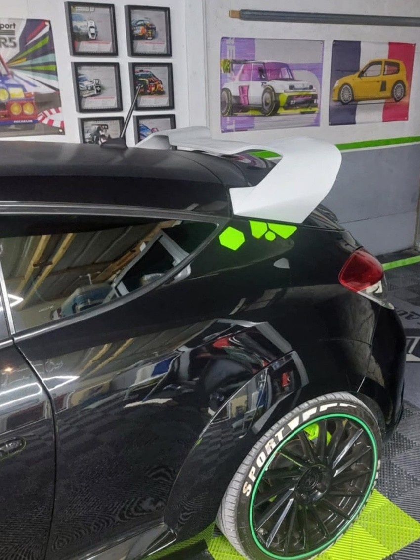 Eleron luneta portbagaj RENAULT MEGANE MK3 RS aspect CUP doar pentru MK3 RS facelift TFB TUNING